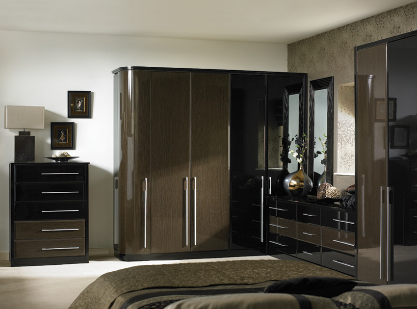 create an exotic look to your bedroom with high gloss bedroom