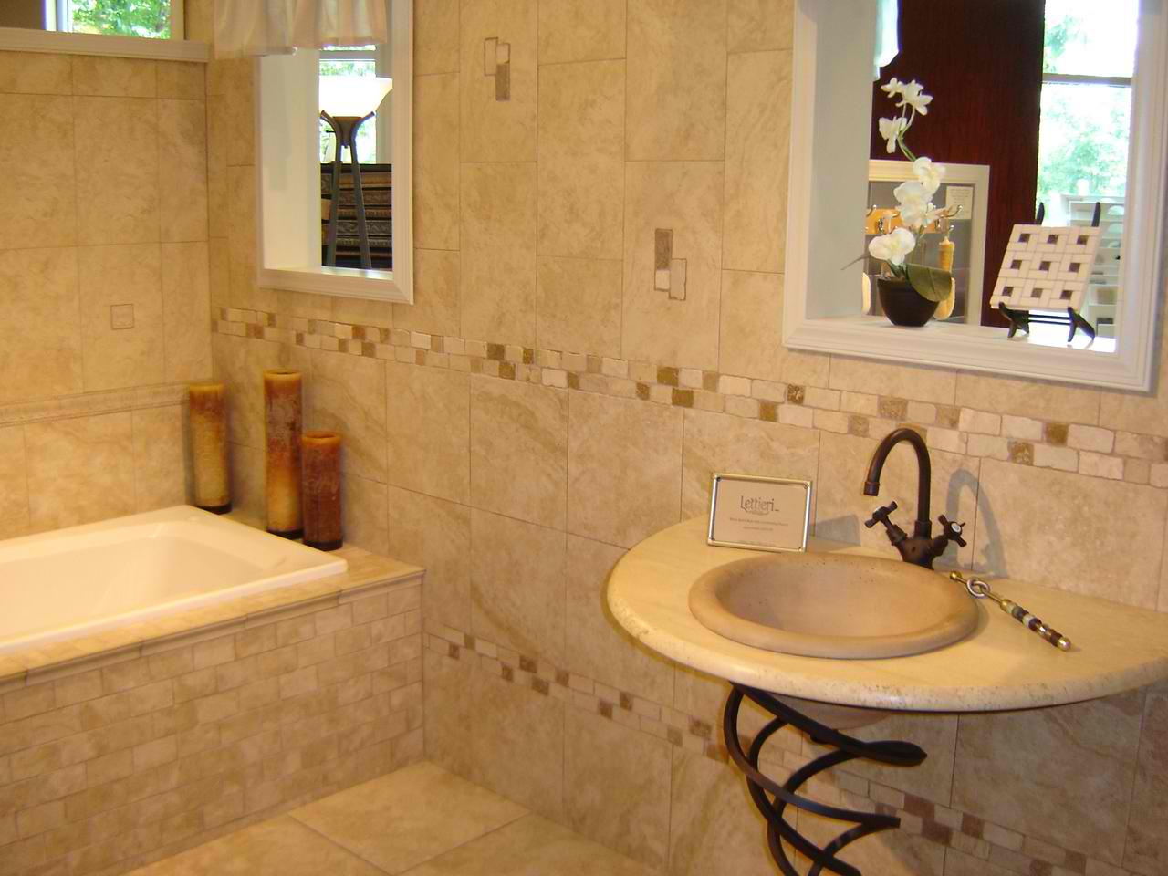 Amazing Bathroom Tile Design Ideas For Small Bathrooms And bathroom tile design ideas for small bathrooms