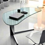 Amazing Modern Desks for Small Places: Modern Shape modern desks for small spaces