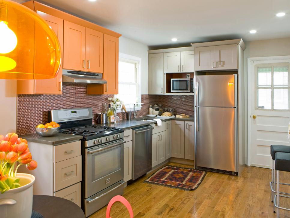 Awesome 20 Small Kitchen Makeovers by HGTV Hosts | HGTV small kitchen renovations