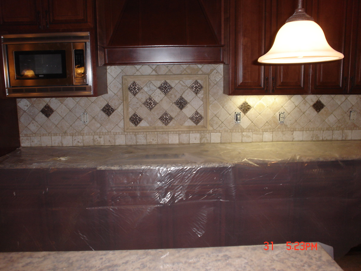 Cool backsplashes for small kitchens - Bing Images kitchen tile backsplash designs