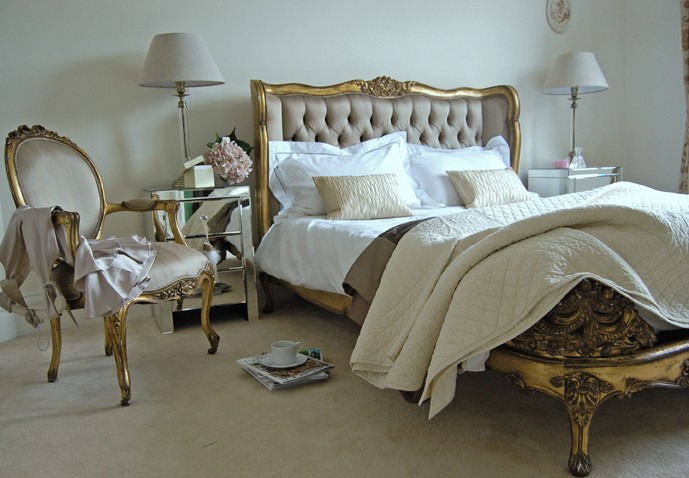 Tips To Create A Modern And Shabby Chic Bedroom