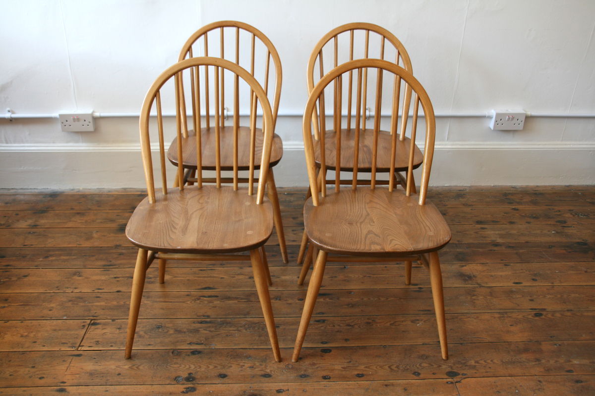 Creating a classic look with the vintage dining chairs