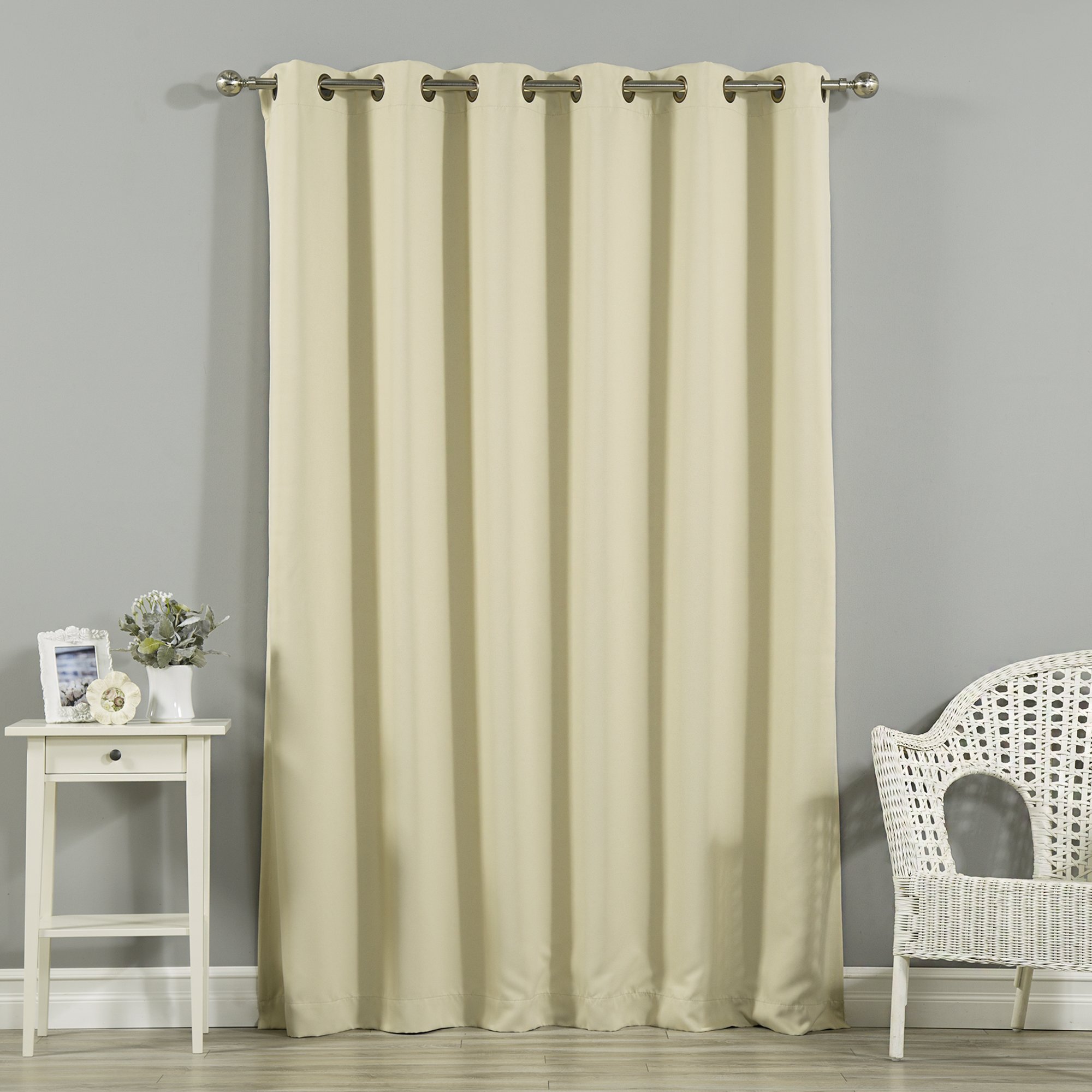 Get That Exotic Look For Your Living Room With Pinch Pleat Drapes
