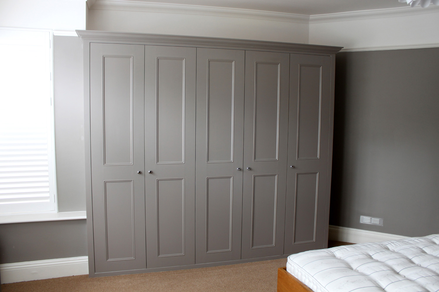 Stylish A Short Guide to Bespoke Fitted Wardrobes bespoke fitted wardrobes