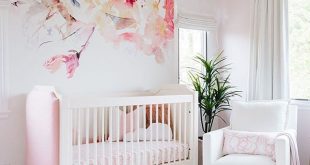 girl nursery ideas pink, floral and oh-so-dreamy wallpaper! take the full tour of the HVRYTNC