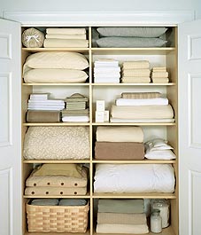 organizing 101: linen closets | style at home VMCZFPB
