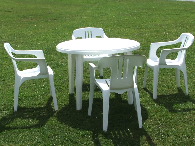 plastic garden table plastic garden furniture makes sense for your outdoor comfort - decorifusta QFLCKVL