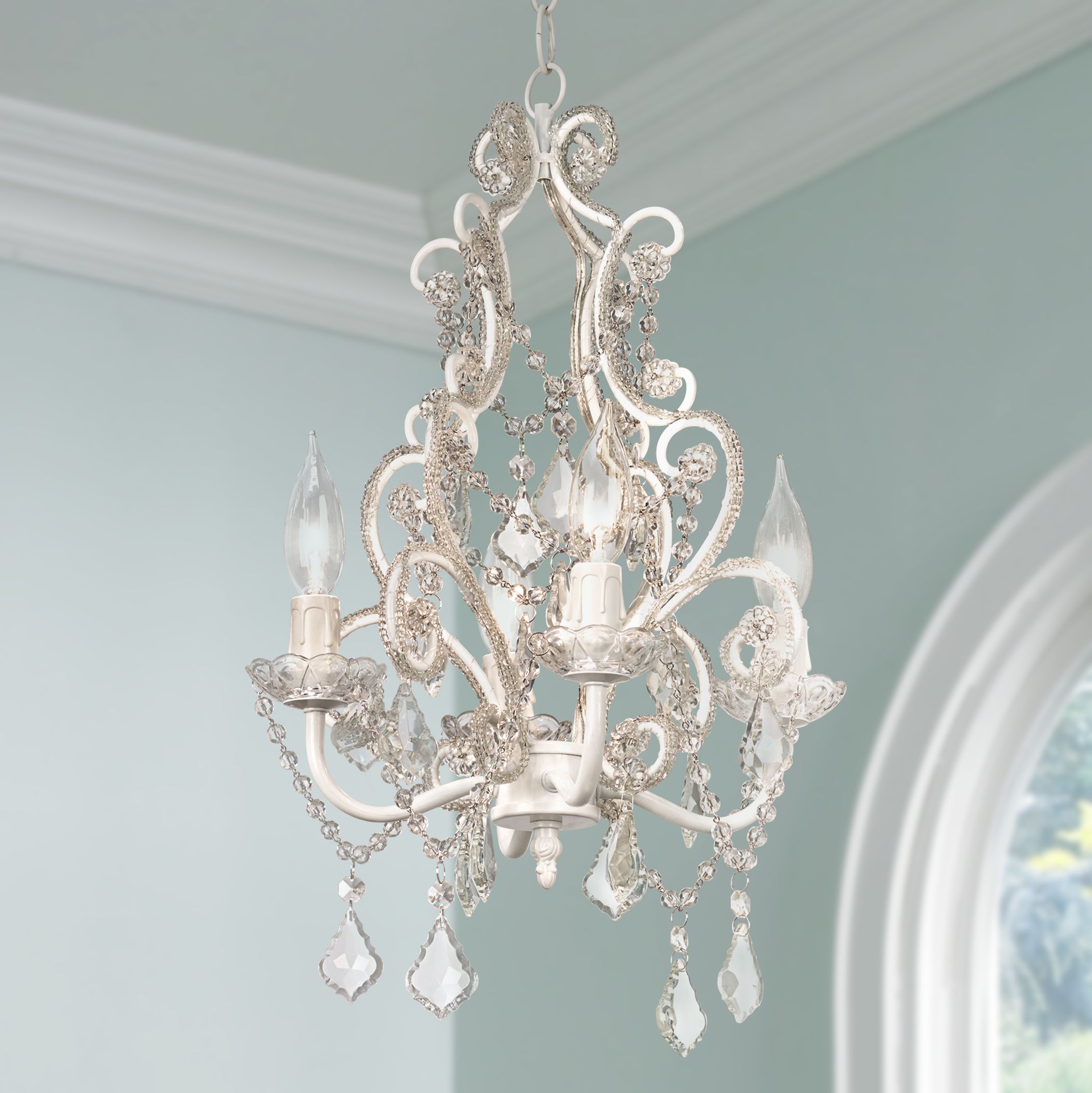 Plug in Chandelier for Exclusive Home Decor