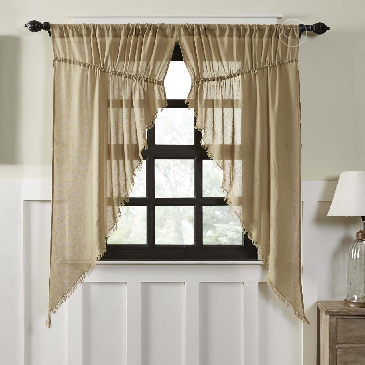 Primitive Curtains for Warm and Friendly Effects in the Home Interior