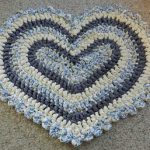 rag rug designs ravelry: heart rag rug pattern by kelli j. bryan TAGWWTG