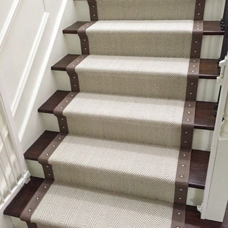 stair runner peter island with leather border and studs GCLLUTX