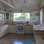 vintage kitchen ci-melissa-newirth_coastal-design-kitchen_s4x3 NTORPGP