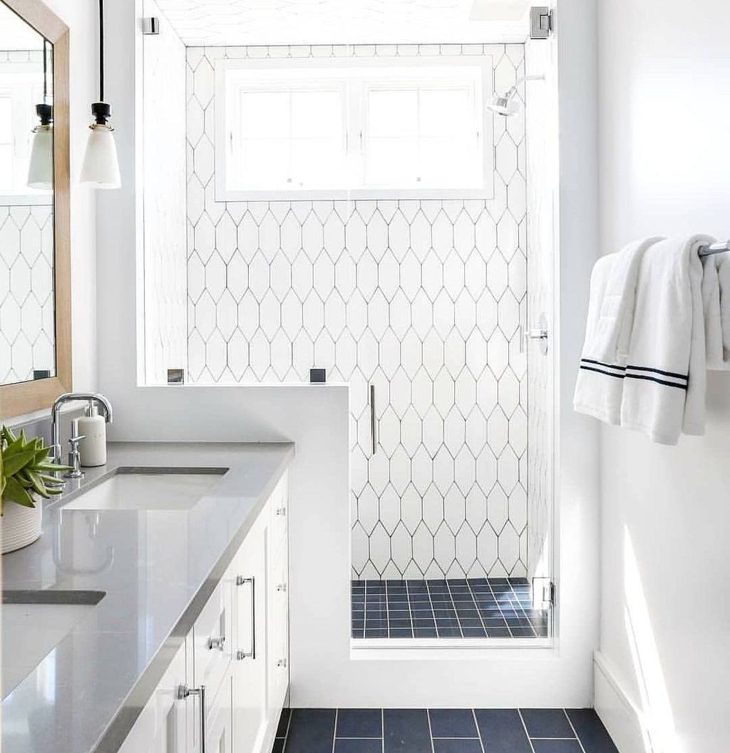 Beautiful Modern Master Bathroom Design Ideas 18