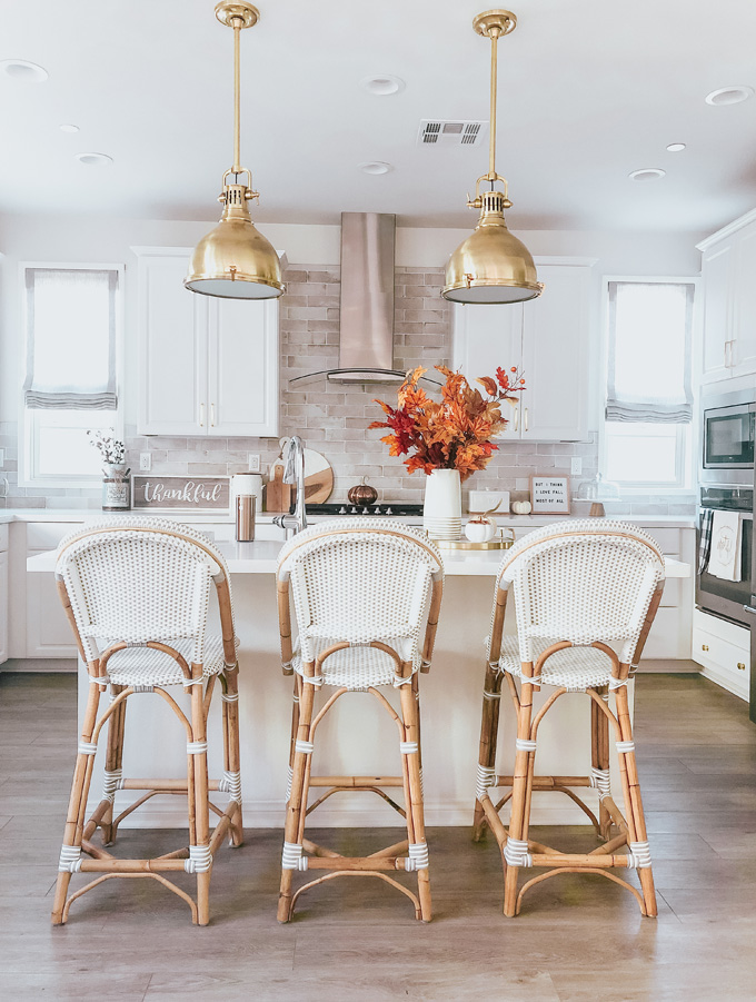 How to Pick the Best Pendant Lights for Your Kitchen!