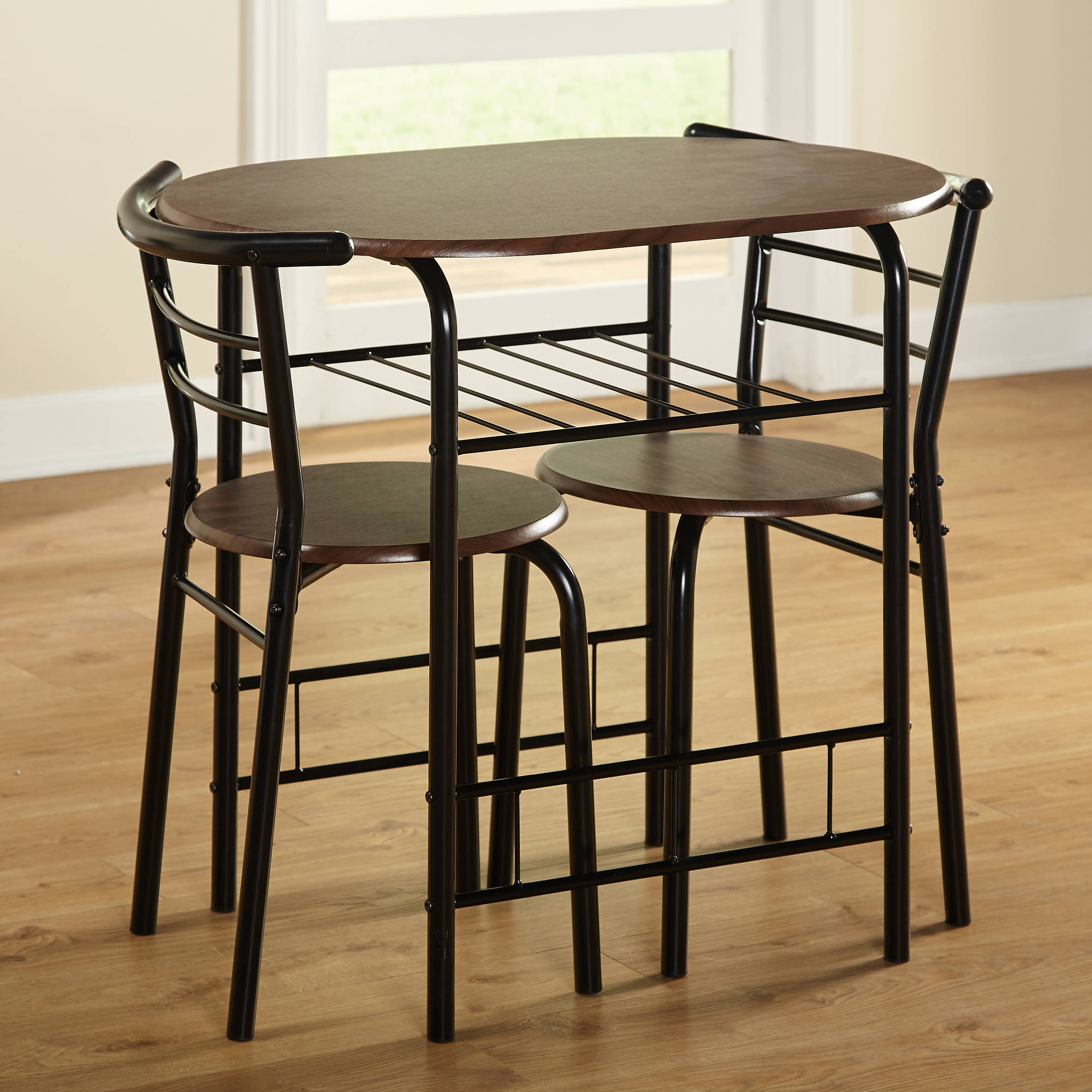 For the evening – bistro indoor dining
sets
