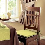 Transforming the dining room with chair cushions