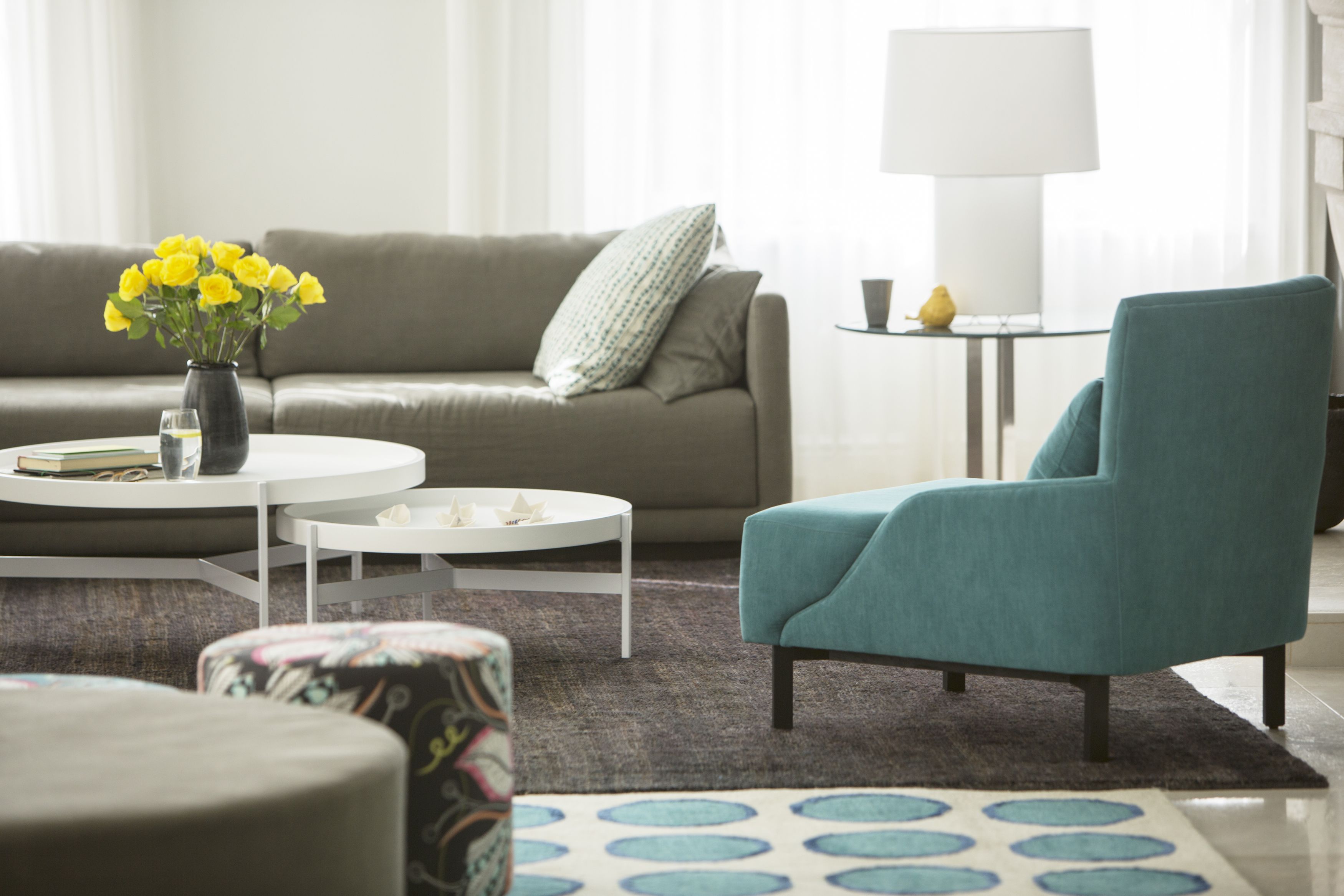 Essentials of a contemporary living room
furniture design ideas