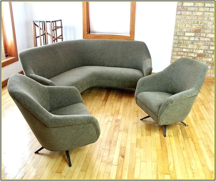 Benefits of using curved sofas for small
spaces