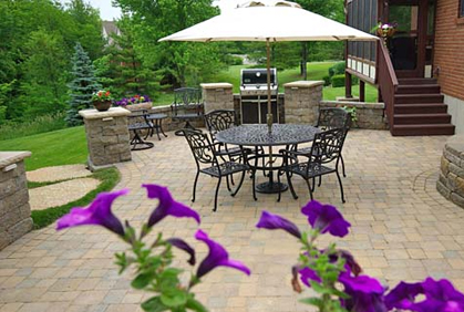 Pictures of patio landscaping designs ideas and photos; Simple