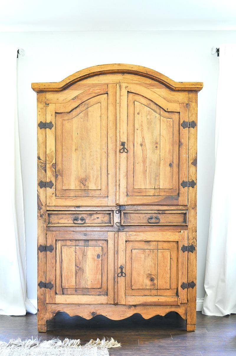 Flat Screen Tv Armoire With Pocket Doors