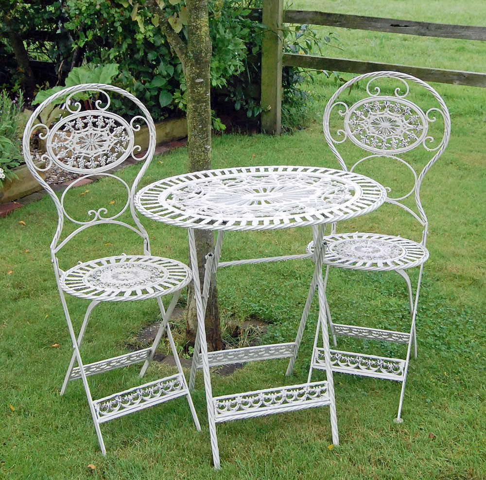 The new idea of recreating Garden tables and chair