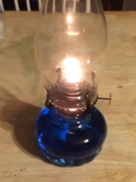 How to Use a Hurricane Lamp