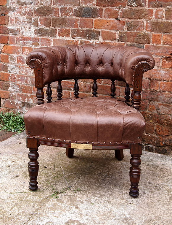 Leather Captains Chair - Antique Items & Country Furniture Sales