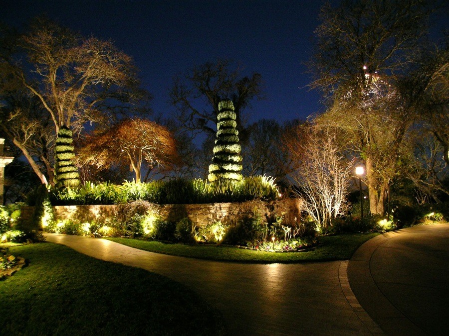 LED Outdoor Landscape Lighting Ideas