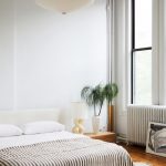 27 Minimalist Bedroom Ideas That Will Inspire You to Declutter