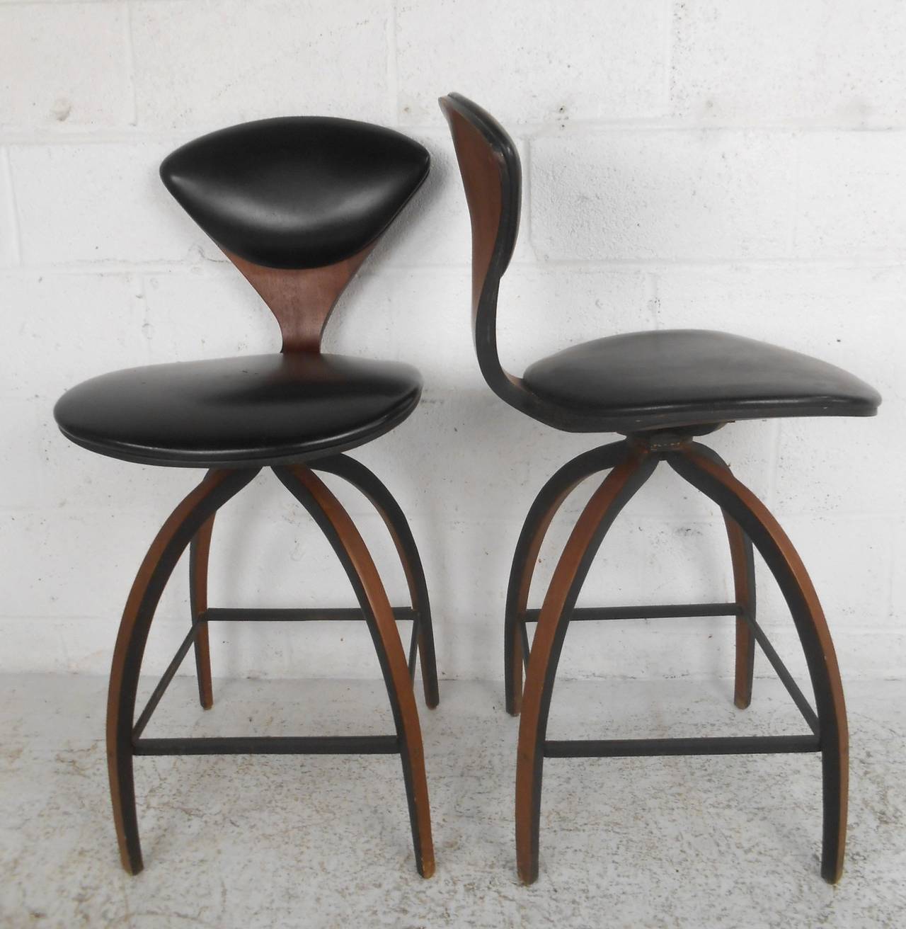 American Pair of Mid-Century Modern Plycraft Bar Stools by Norman Cherner  For Sale