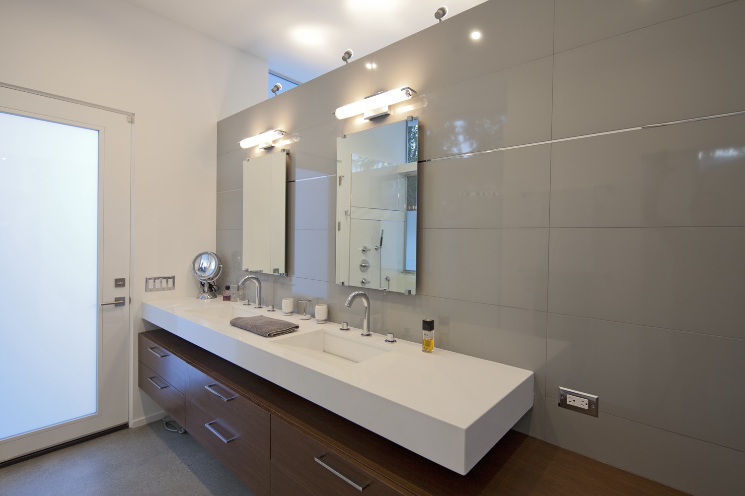 Modern Vanity Lighting For Bathroom Design Reviews: Modern Vanity Lighting  With Mid Century Modern Bathroom