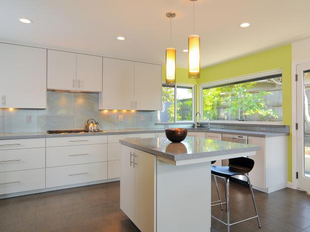 Modern White Kitchen Cabinets