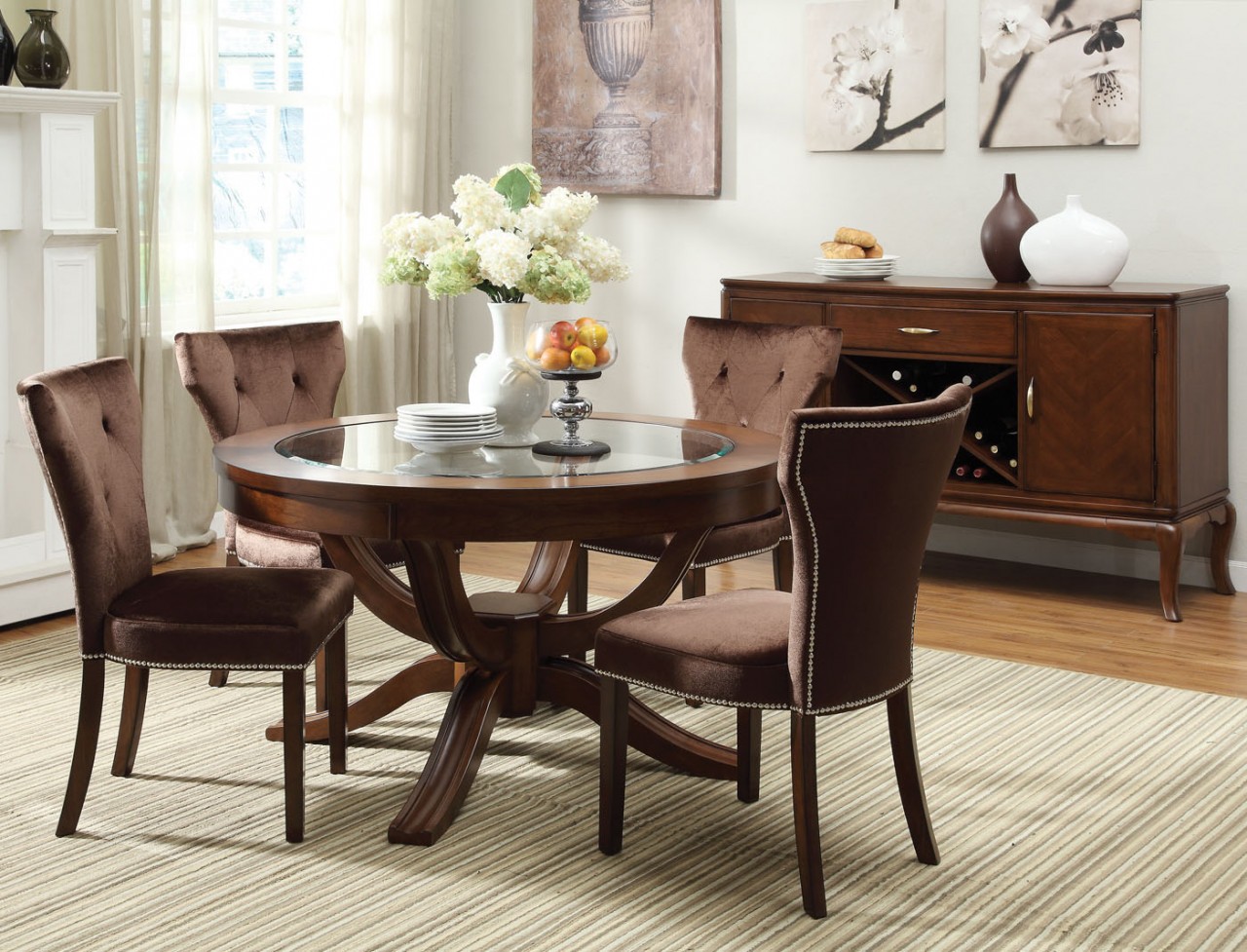Alluring round glass top dining room
tables for every room of the house