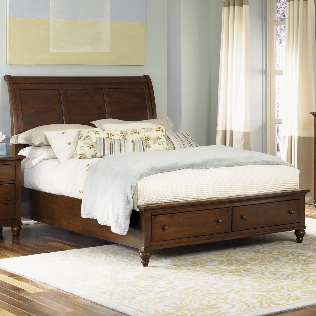 Liberty Furniture Hamilton Transitonal Queen Sleigh Bed with 2 Drawer  Storage Footboard