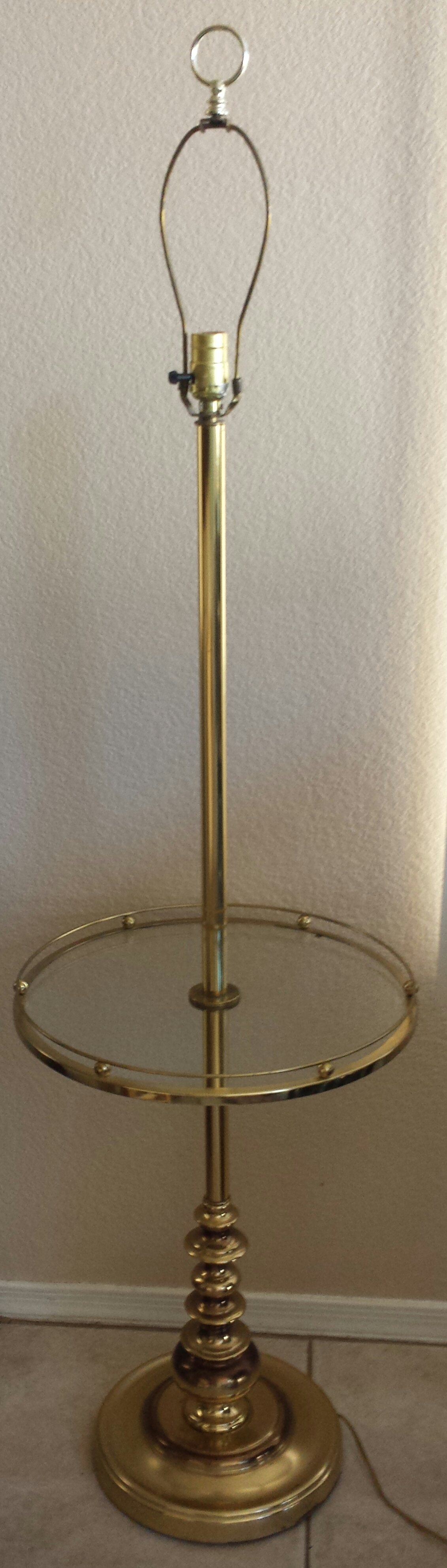 Gold Mid-Century Stiffel Brass & Glass Shelf Floor Lamp For Sale - Image 8