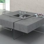 Table basse carrée avec pieds en verre design Crystalline Beton