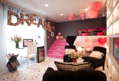 Dream girl room