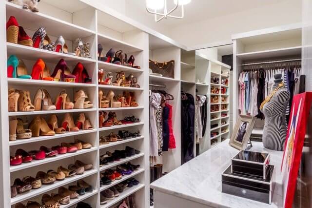 walk-in closet