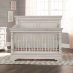 Crib in Rustic White Zoom. Actual
