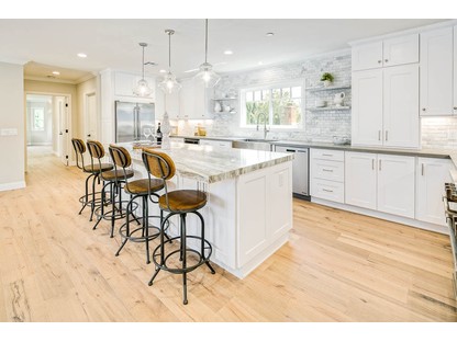 White Shaker Cabinets. Sample Kitchen Image 1