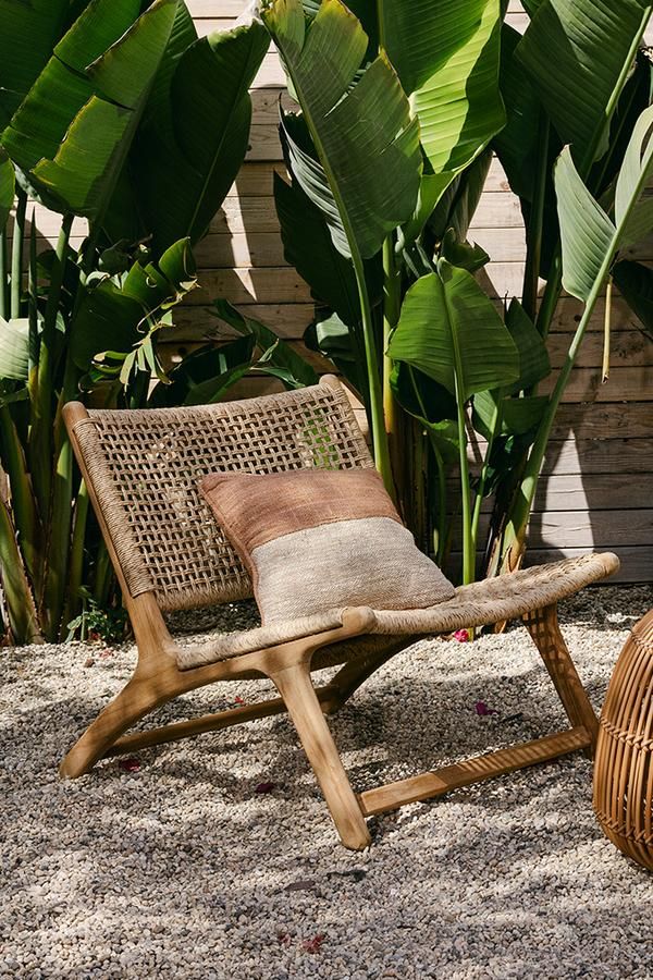 Patio lounge chairs- must do
considerations before you buy!