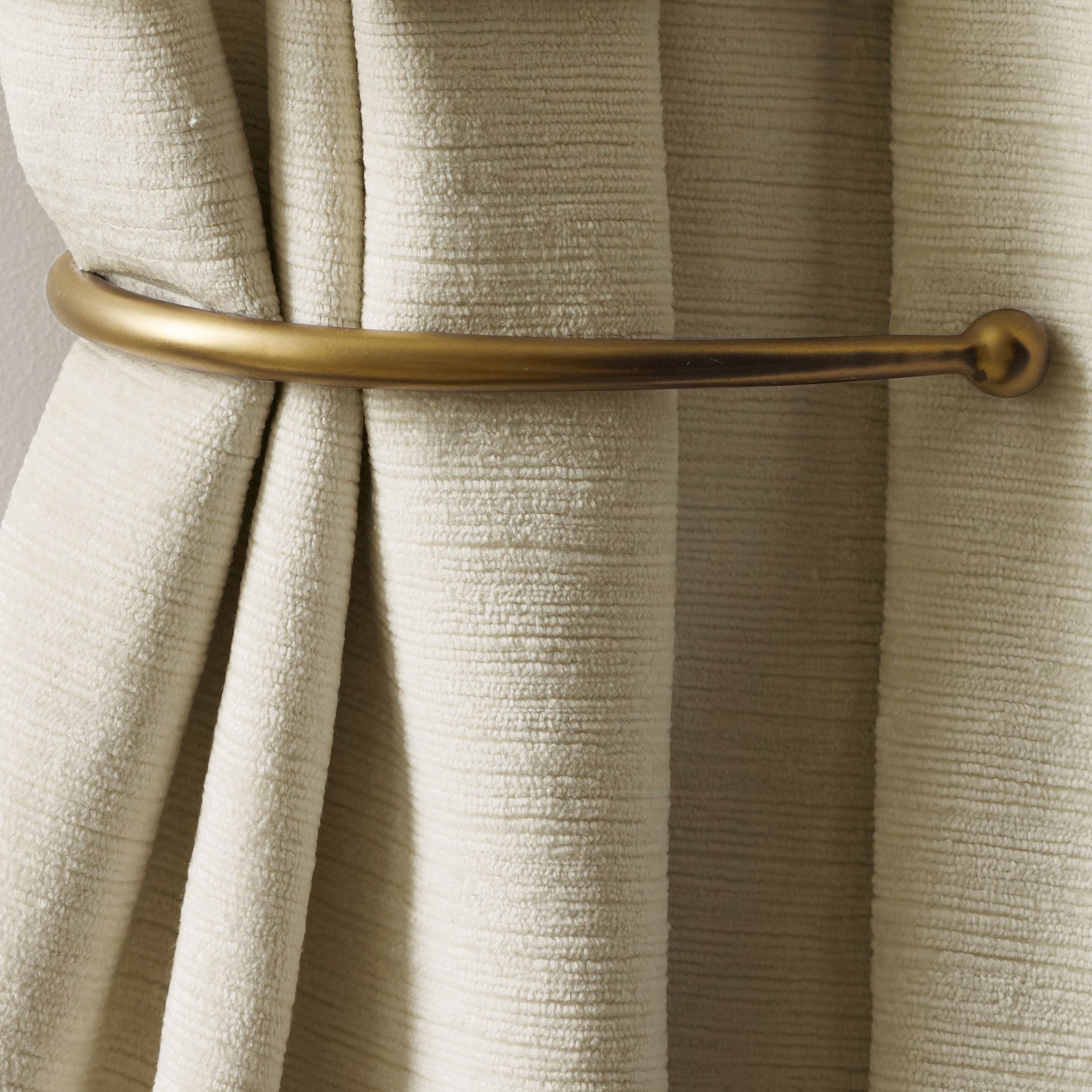 Wise use of decorative metal curtain
tie  backs