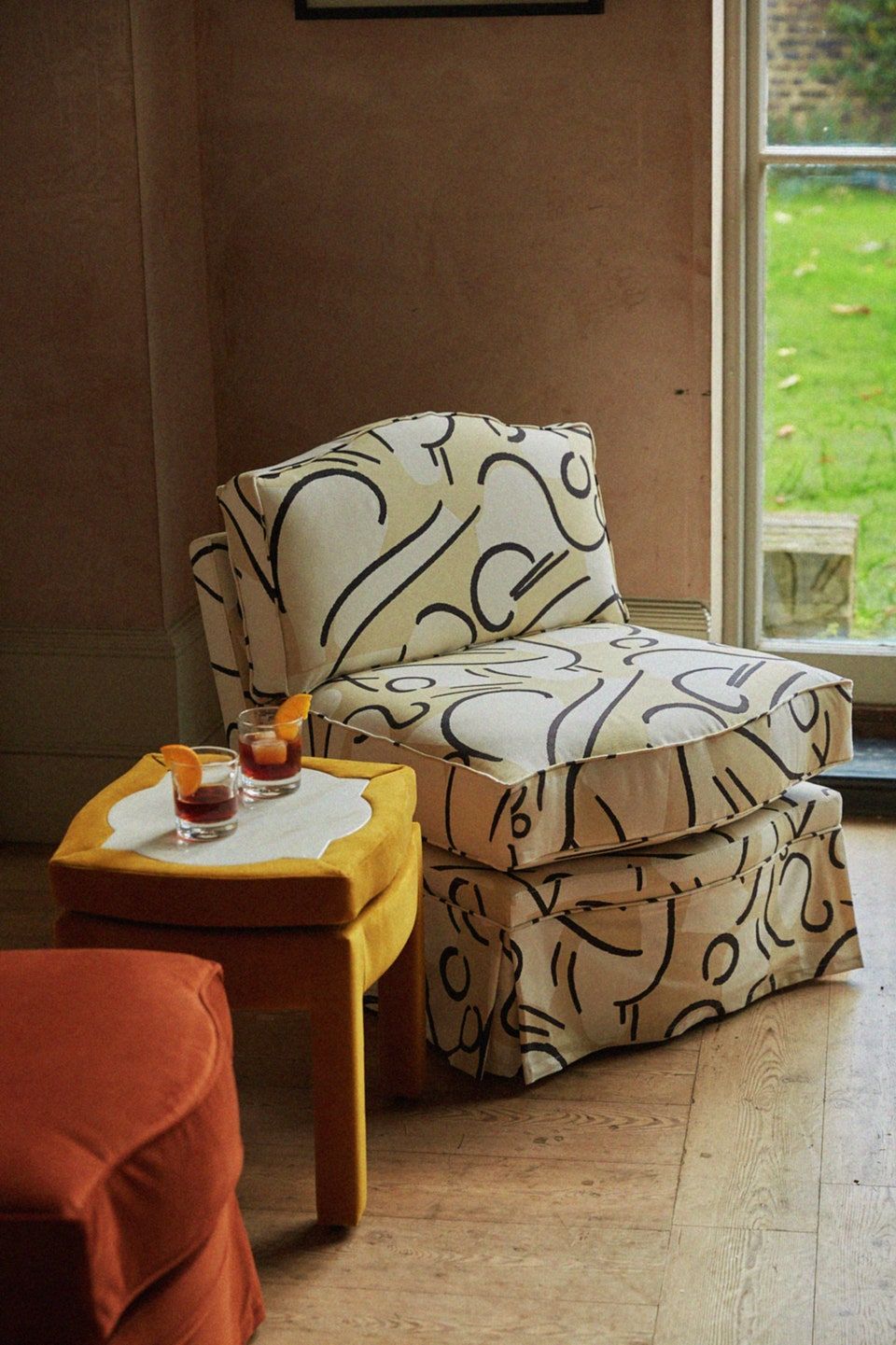 Stylish and Sophisticated Slipper Chairs