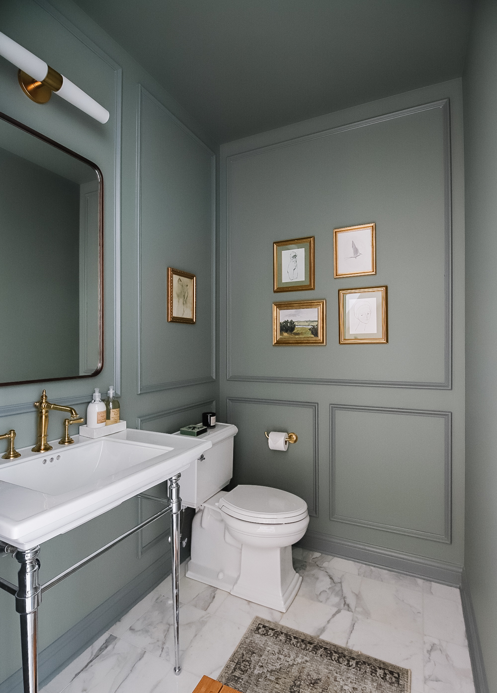 Choose the appropriate with bathroom
paint ideas
