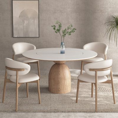 The benefits of having a round dining
table