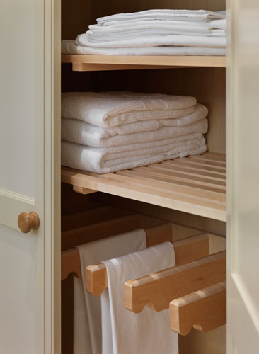 How to Organize Your Linen Closets For
Functionality
