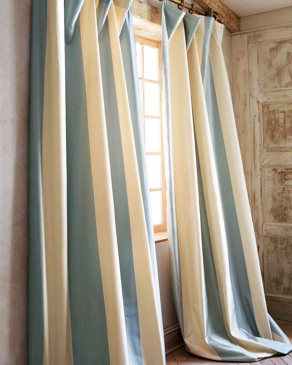 Striped Curtains: Perfect  For Any Place