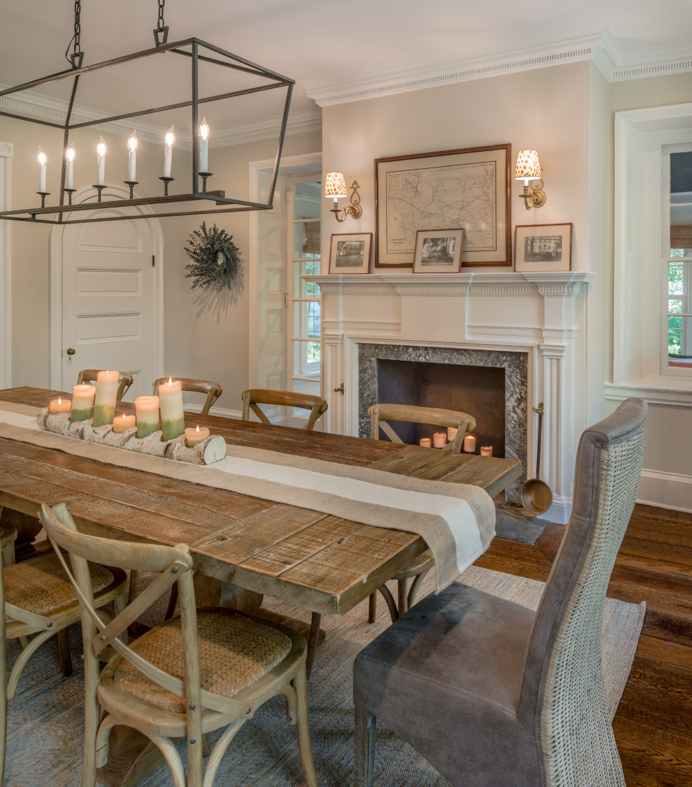 Beautiful long farmhouse style
dining  room table