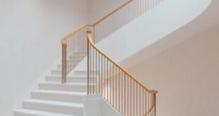Elevating Elegance: The Art of Luxury Staircase Interior Design